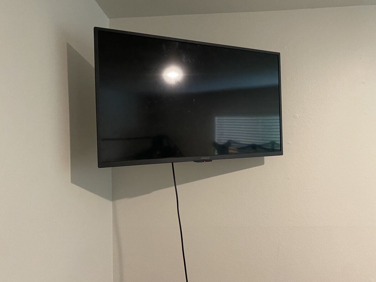 TV mount & install — Los Angeles, CA